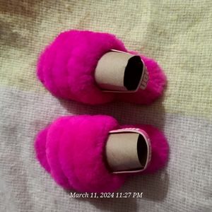 COPY - Brand new pink toddler girls uggs